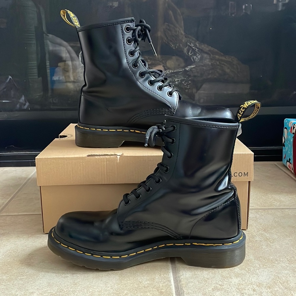 Doc Marten 1460 Smooth Leather Boots